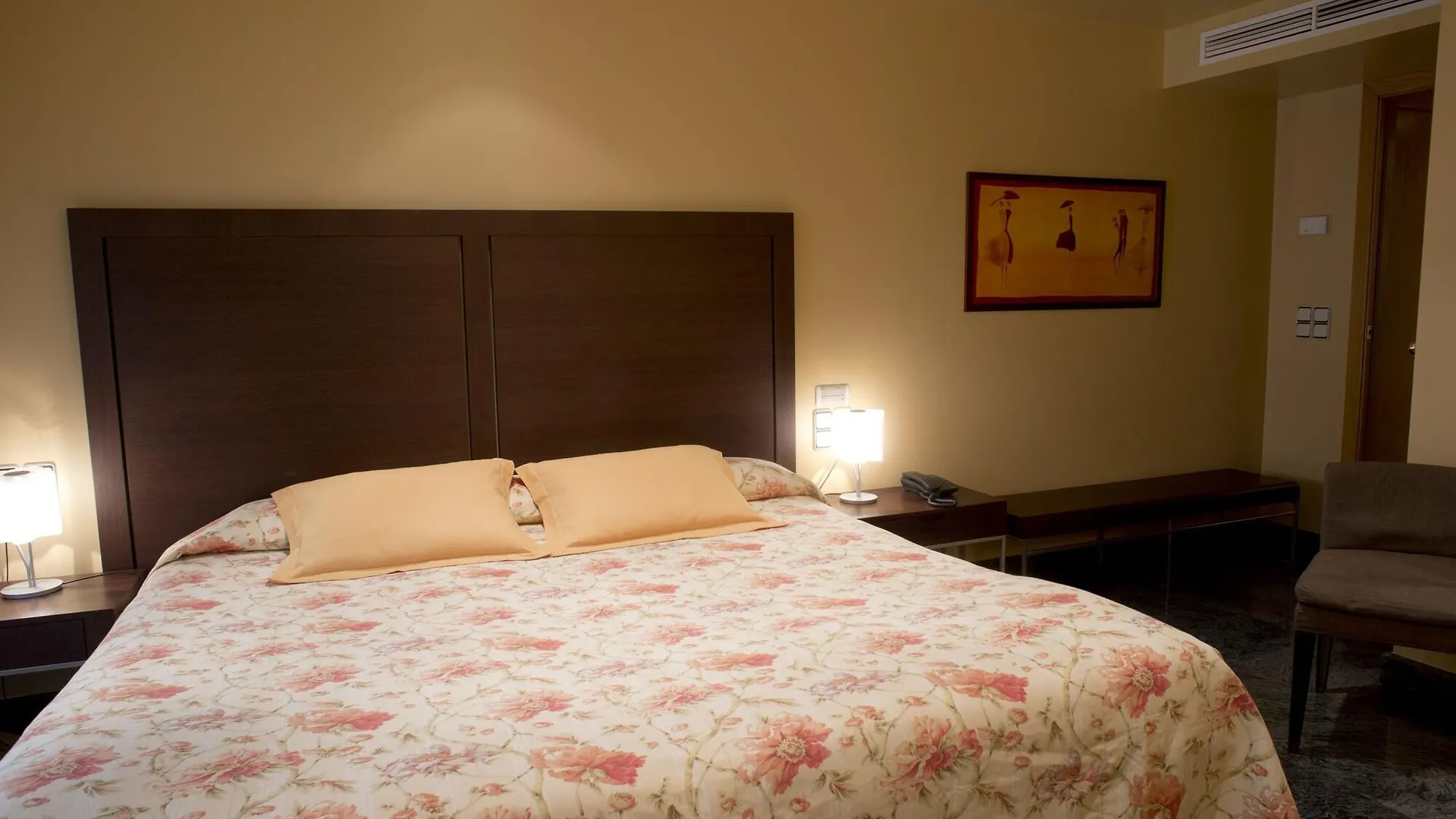 A Casa Canut Hotel Gastronomic Лес Эскальдес 5*,
